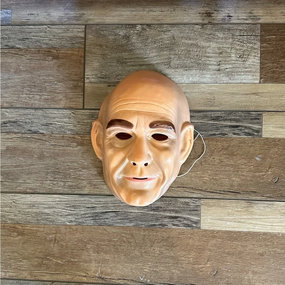 NEW STAR TREK MASK “ JEAN- LUC-PICARD” TREKKIES DEEP SPACE 9